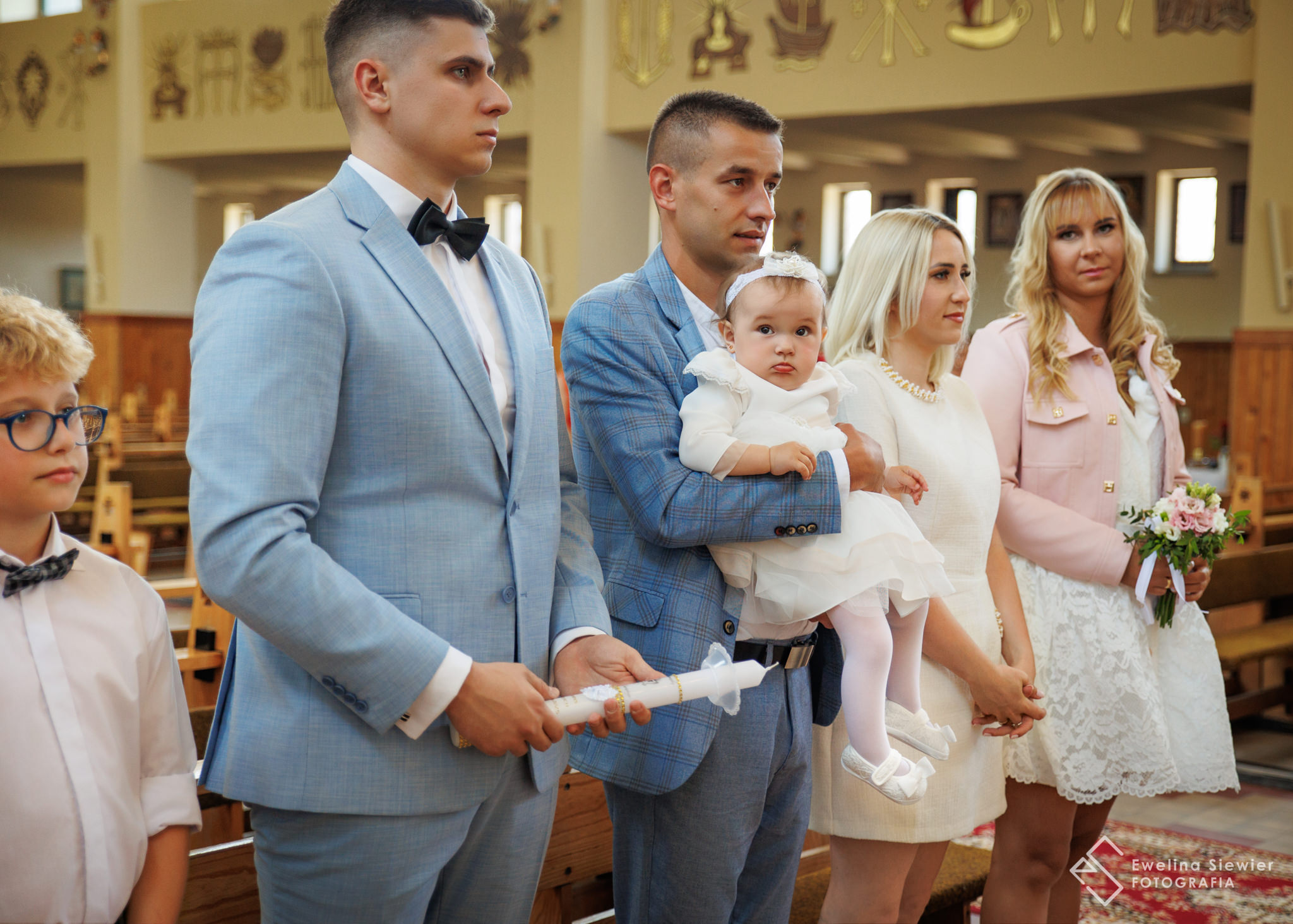 Ceremonia Chrztu Świętego w kościele w Babach
