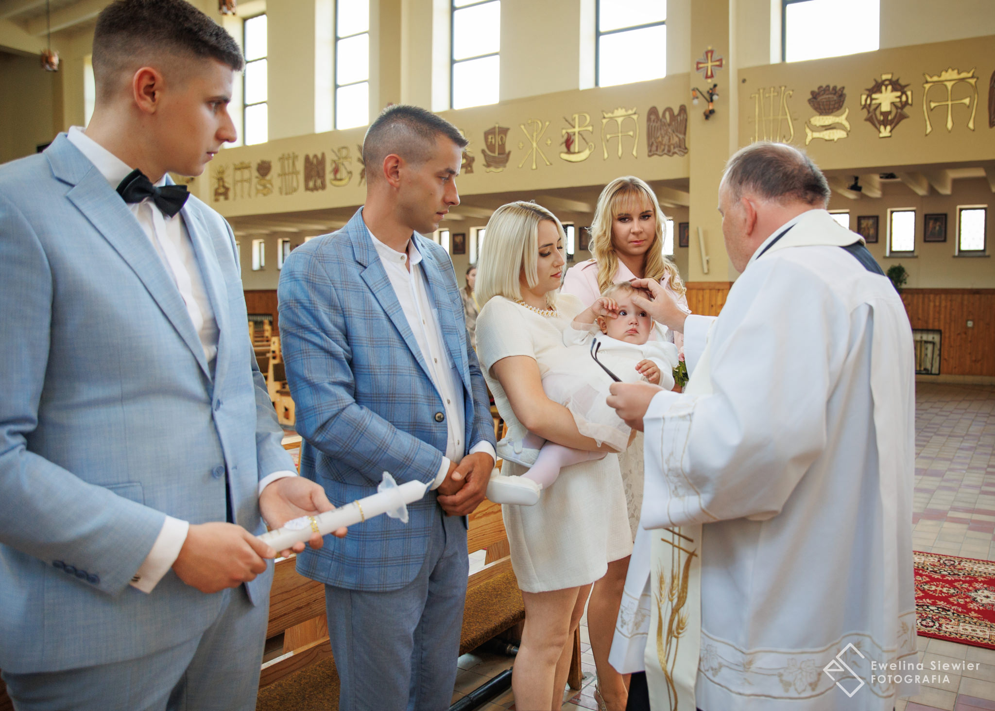 Kościół św. Maksymiliana Kolbego w Babach chrzest święty